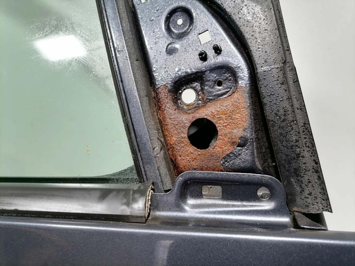 Ford Fiesta JH1 original T&uuml;r vorn rechts Royalgraumetallic 5-T&uuml;rer Rohbau BJ08